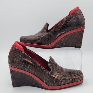 Donald Pliner Snake Wedges Red Modern Loafers Slip On Leather 6 Made in Italy